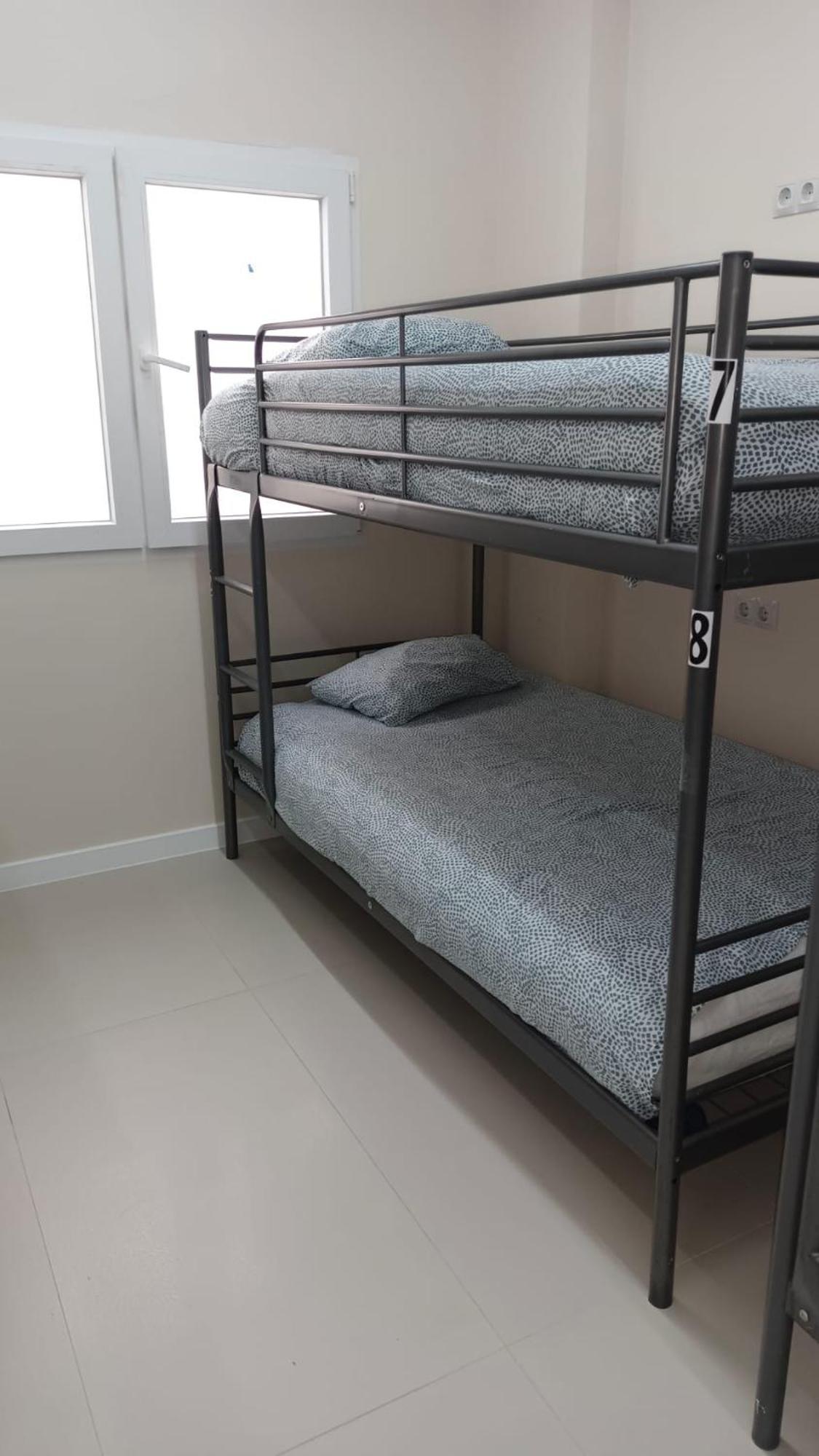 Hostel Las Rosas มาดริด ภายนอก รูปภาพ