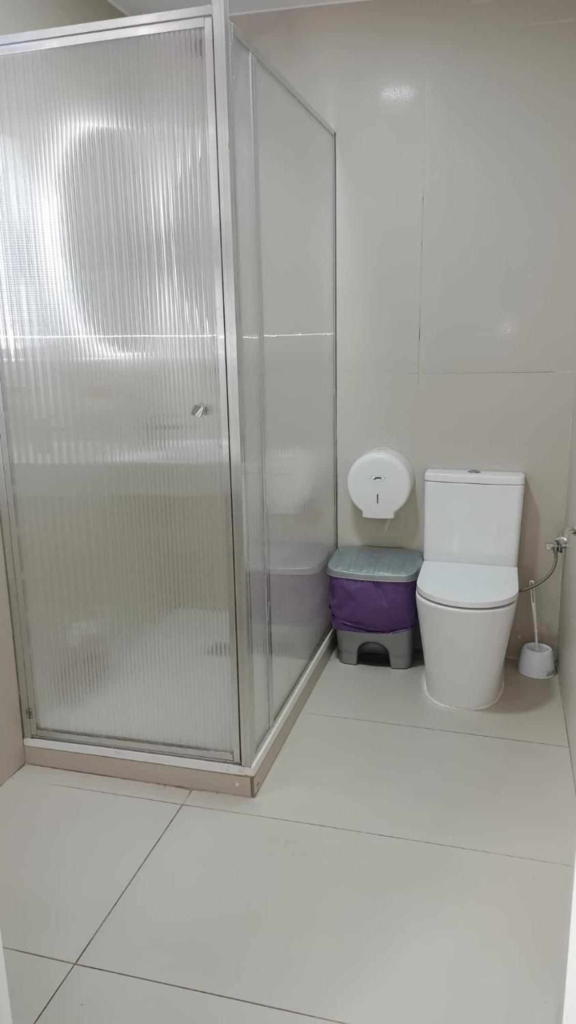 Hostel Las Rosas มาดริด ภายนอก รูปภาพ