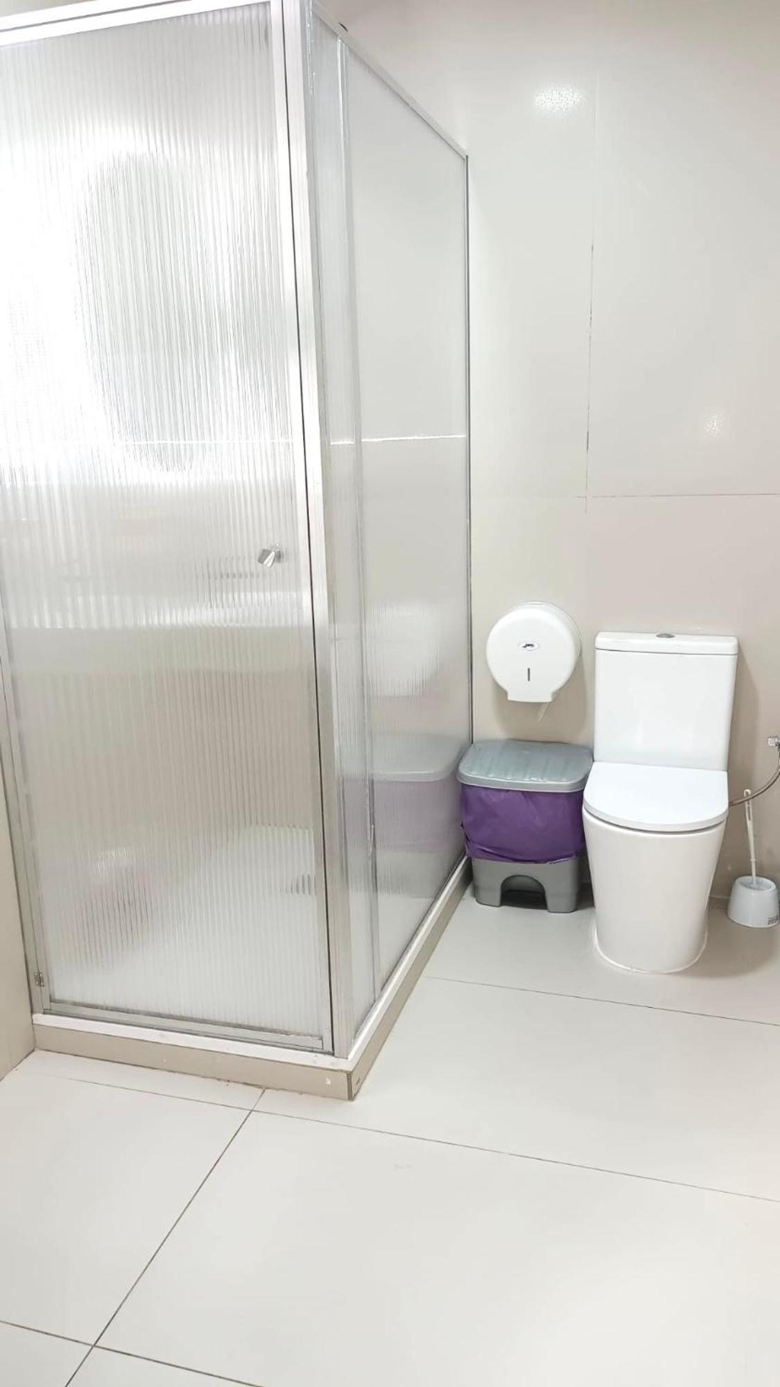 Hostel Las Rosas มาดริด ภายนอก รูปภาพ