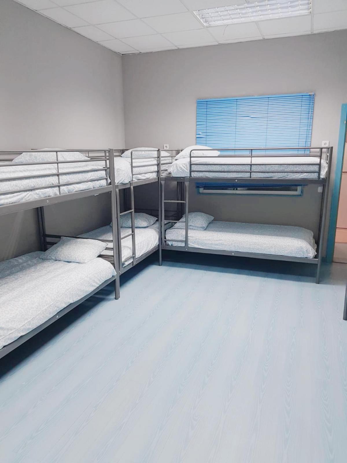 Hostel Las Rosas มาดริด ภายนอก รูปภาพ