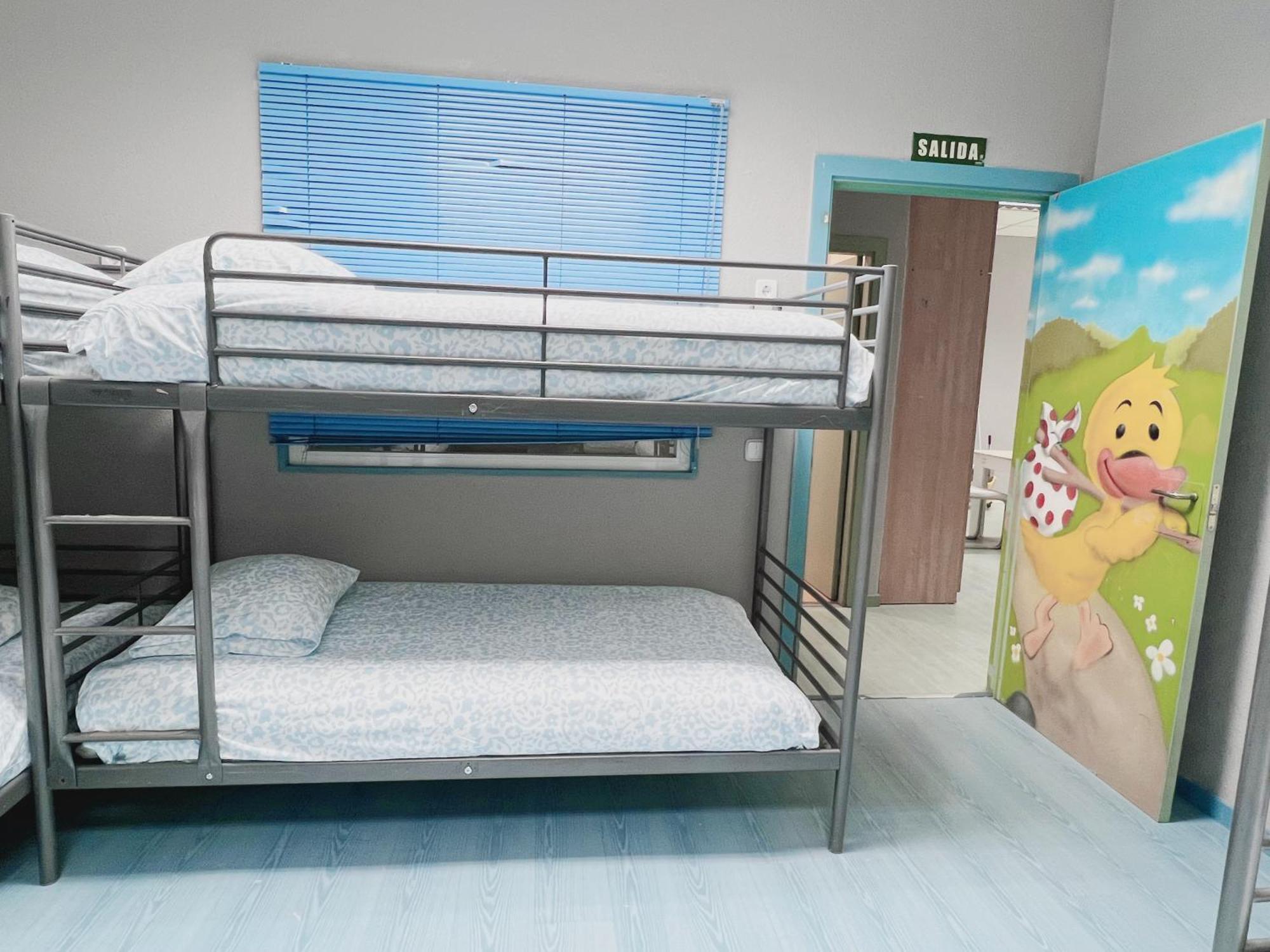 Hostel Las Rosas มาดริด ภายนอก รูปภาพ